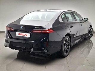 2025 BMW 5 серии Long 530Li xDrive VIII (G60/G61/G68), чёрный, 8450000 рублей, вид 3