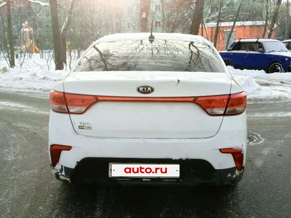 2018 Kia Rio IV, белый, 800000 рублей - вид 1