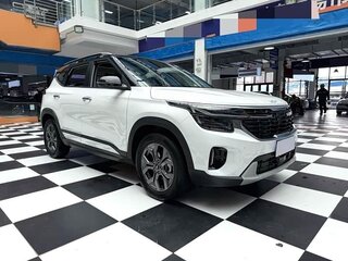 2023 Kia Seltos I Рестайлинг, белый, 1984055 рублей, вид 3