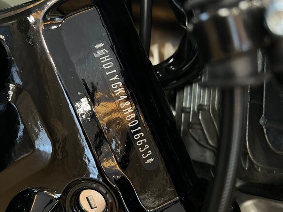 2020 Harley-Davidson Fat Boy, чёрный, 3000000 рублей - вид 12