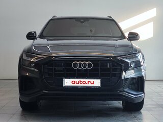 2020 Audi Q8 45 TDI I (4M), серый, 5000000 рублей, вид 2