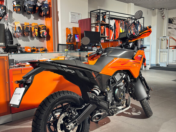 2026 KTM 390 Adventure X, оранжевый, 720000 рублей - вид 5