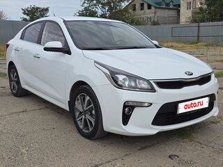 2020 Kia Rio IV, белый, 1550000 рублей, вид 1