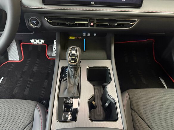 2026 Toyota Camry IX (XV80) China Market Рестайлинг, чёрный, 4881660 рублей - вид 13