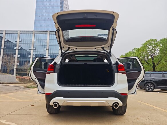 2022 BMW X1 Long 20Li sDrive II (F48) Рестайлинг, зелёный, 2264000 рублей - вид 18