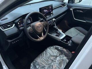 2025 Toyota RAV4 V (XA50), белый, 3900000 рублей, вид 5