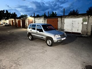 2004 Chevrolet Niva I, серебристый, 300000 рублей, вид 2