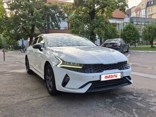 2022 Kia K5 III, белый, 1700000 рублей, вид 4