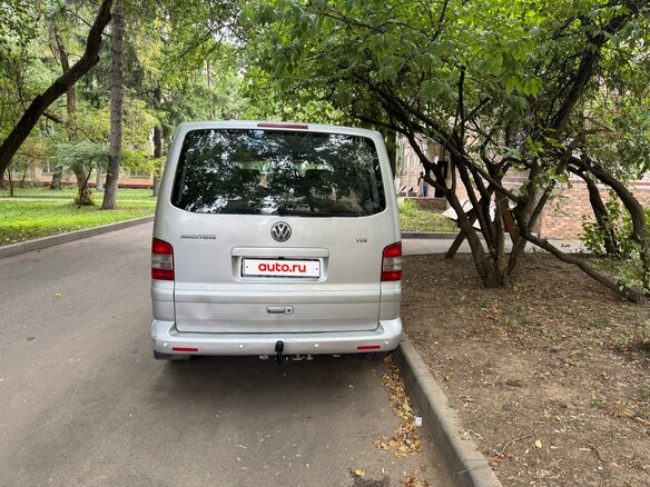 2004 Volkswagen Multivan T5, серебристый, 1210000 рублей - вид 3