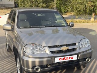 2016 Chevrolet Niva I Рестайлинг, серый, 720000 рублей, вид 2