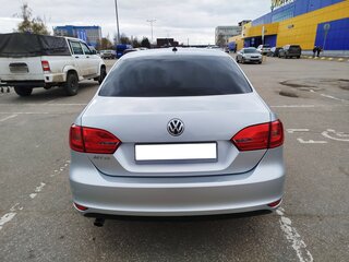 2012 Volkswagen Jetta VI, серебристый, 850000 рублей, вид 4