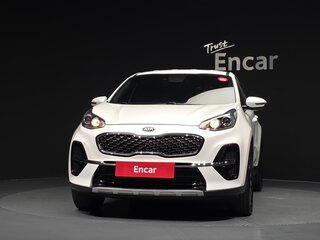 2021 Kia Sportage IV Рестайлинг, белый, 1900000 рублей, вид 3