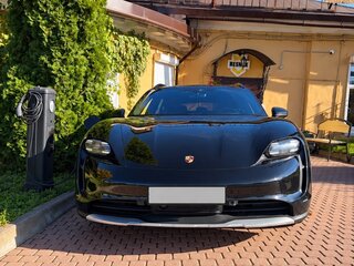 2022 Porsche Taycan 4 Cross Turismo I, чёрный, 8500000 рублей, вид 3