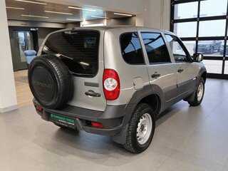 2012 Chevrolet Niva I Рестайлинг, коричневый, 349000 рублей, вид 4