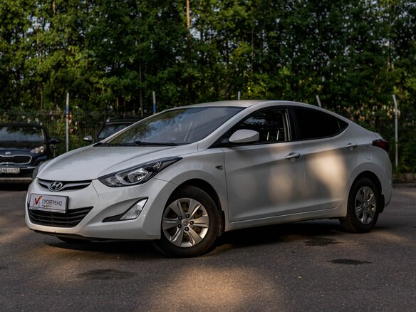 2015 Hyundai Elantra V (MD) Рестайлинг, белый, 850000 рублей