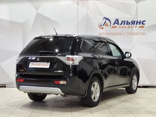 2014 Mitsubishi Outlander III Рестайлинг, чёрный, 1550000 рублей, вид 3