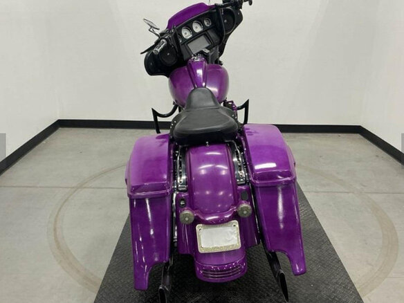 2014 Harley-Davidson Street Glide, фиолетовый, 799000 рублей - вид 3