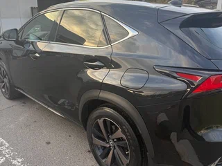 2020 Lexus NX 200 I Рестайлинг, чёрный, 3700000 рублей, вид 4