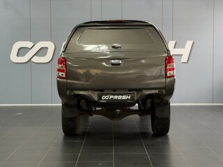 2017 Mitsubishi L200 V, коричневый, 2170000 рублей, вид 4