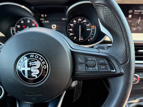 2022 Alfa Romeo Stelvio I Рестайлинг, белый, 3700000 рублей - вид 10