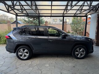 2020 Toyota RAV4 V (XA50), серый, 3650000 рублей, вид 3