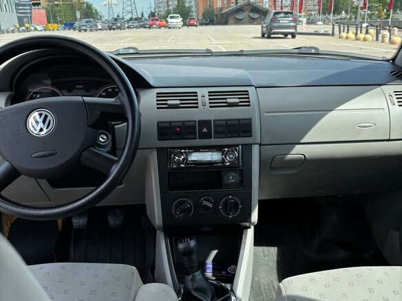 2004 Volkswagen Pointer, серебристый - вид 14
