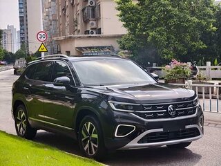 2023 Volkswagen Tayron I Рестайлинг, чёрный, 1845000 рублей, вид 3