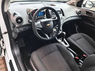 2014 Chevrolet Aveo II, белый, 799000 рублей, вид 5