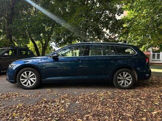 2020 Volkswagen Passat B8 Рестайлинг, синий, 1600000 рублей, вид 5