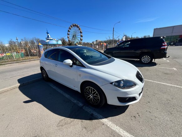 2012 SEAT Leon II Рестайлинг, белый, 650000 рублей - вид 4