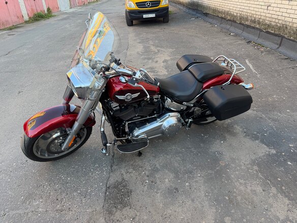 2018 Harley-Davidson Fat Boy, красный, 1950000 рублей - вид 2