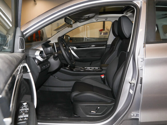 2026 Geely Coolray I Рестайлинг, серебристый - вид 6
