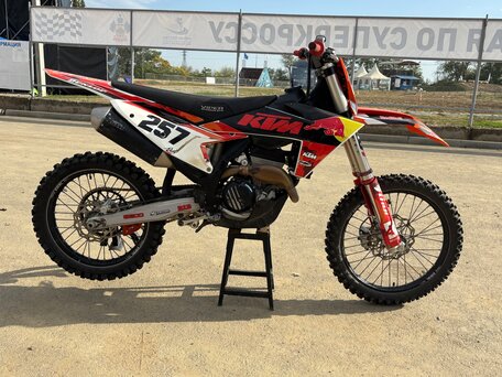 2023 KTM 250 SX F, оранжевый, 650000 рублей, вид 3