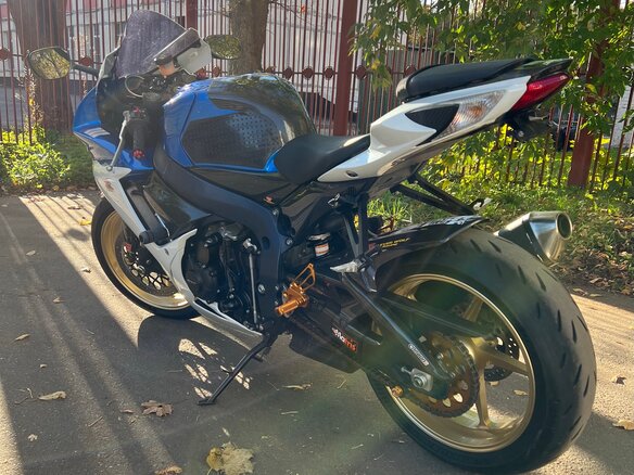 2011 Suzuki GSX-R 600, белый, 795000 рублей - вид 2