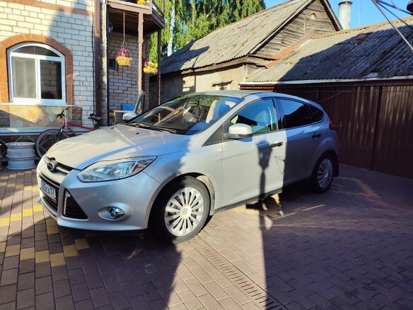 2012 Ford Focus III, серебристый