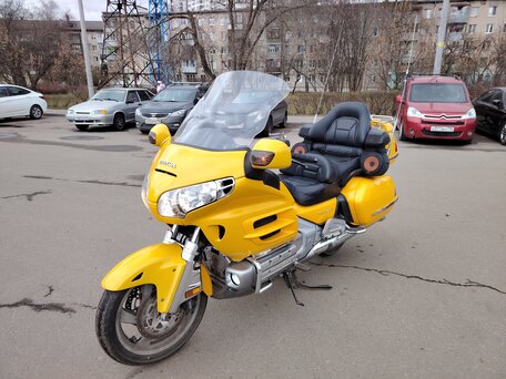 2003 Honda GL 1800 Gold Wing, жёлтый, 950000 рублей, вид 1