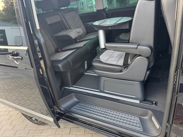 2020 Volkswagen Multivan T6 Рестайлинг, чёрный, 4700000 рублей - вид 14
