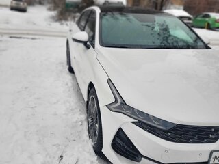 2021 Kia K5 III, белый, 3000000 рублей, вид 3