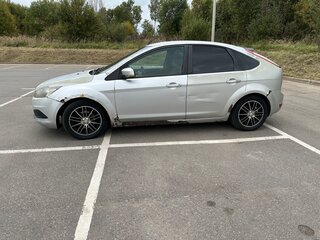 2011 Ford Focus II Рестайлинг, серебристый, 270000 рублей, вид 3