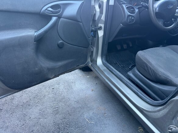 2003 Ford Focus I Рестайлинг, коричневый - вид 9