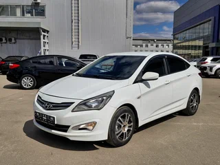 2015 Hyundai Solaris I Рестайлинг, белый, 909000 рублей, вид 1