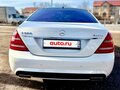 2011 Mercedes-Benz S-Класс 500 V (W221) Рестайлинг, белый, 1600000 рублей - вид 3