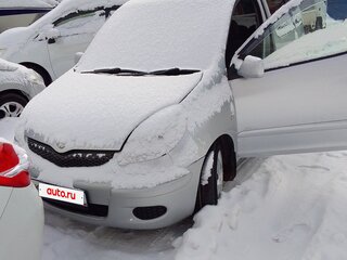 2002 Toyota FunCargo, серый, 470000 рублей, вид 2