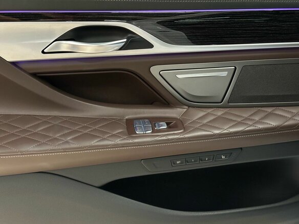 2019 BMW 7 серии Long 730Ld xDrive VI (G11/G12) Рестайлинг, белый, 7899000 рублей - вид 24