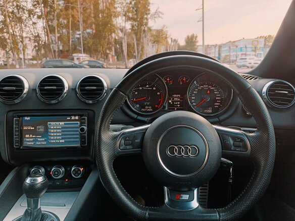 2012 Audi TT II (8J) Рестайлинг, белый, 1600000 рублей - вид 20