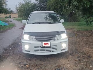 1998 Nissan Presage I, белый, 670000 рублей, вид 1