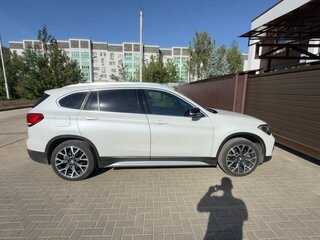 2020 BMW X1 Long 25Li xDrive II (F48) Рестайлинг, белый, 3565000 рублей, вид 4