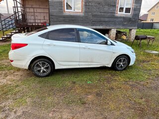 2012 Hyundai Solaris I, белый, 680000 рублей, вид 2