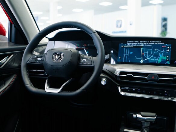 2025 Changan CS35 Plus I Рестайлинг, красный - вид 13