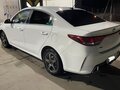 2021 Kia Rio IV Рестайлинг, белый, 1655000 рублей - вид 4